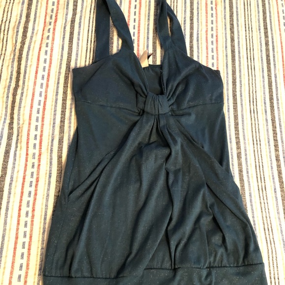 Tops - Picture 4 of 8